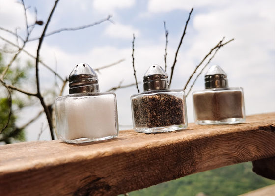 comprare Agitatori di sale e pepe in vetro Set di 3 pezzi di capacità 17 ml Agitatori di spezie online manufacture