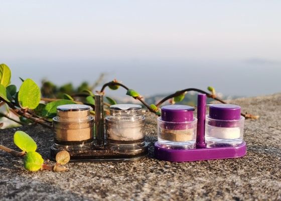 acheter Des shakers en plastique jetables pour assaisonnements au sel et au poivre noir online manufacture