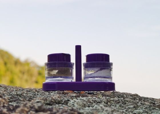 acheter Des shakers en plastique jetables pour l'avion, salé et poivre noir, assaisonnements, rapidement appliqués, faciles à transporter pendant les voyages online manufacture